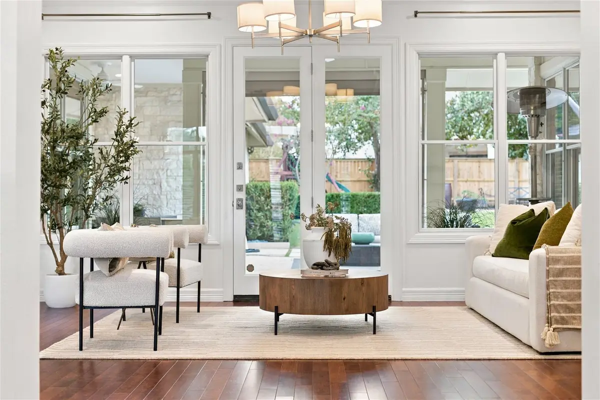 9001 Thickwoods Cv, Austin, TX 78735 - #1