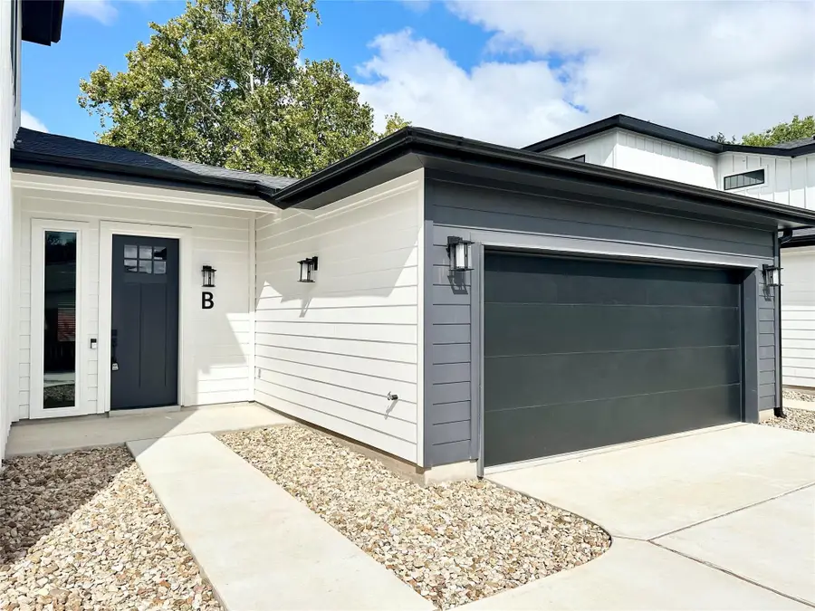 200 W Goforth Rd, Buda, TX 78610 - #2
