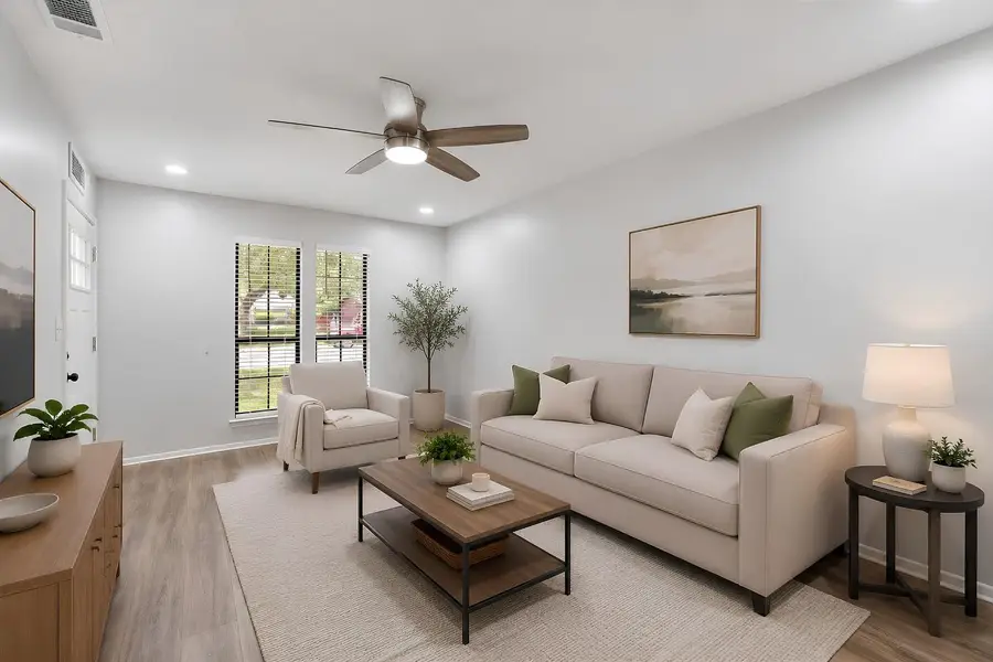 5005 Creek Bend Dr, Austin, TX 78744 - #2