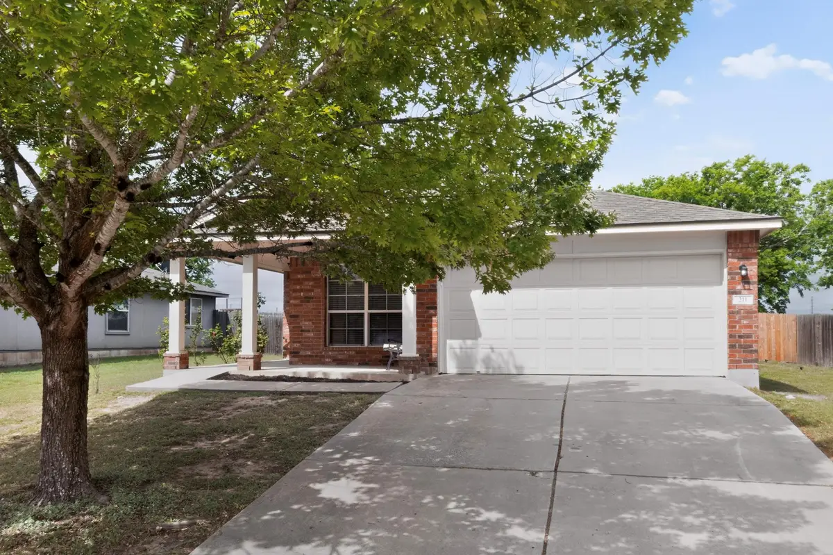 211 Lidell St, Hutto, TX 78634 - #1