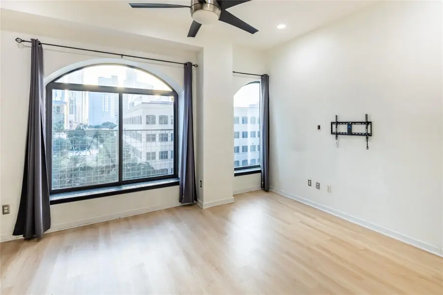 507 Sabine St #404, Austin, TX 78701 - #2