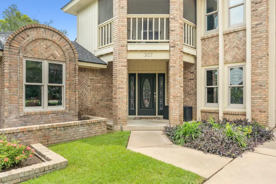 307 S Ridge Cir, Georgetown, TX 78628 - #2