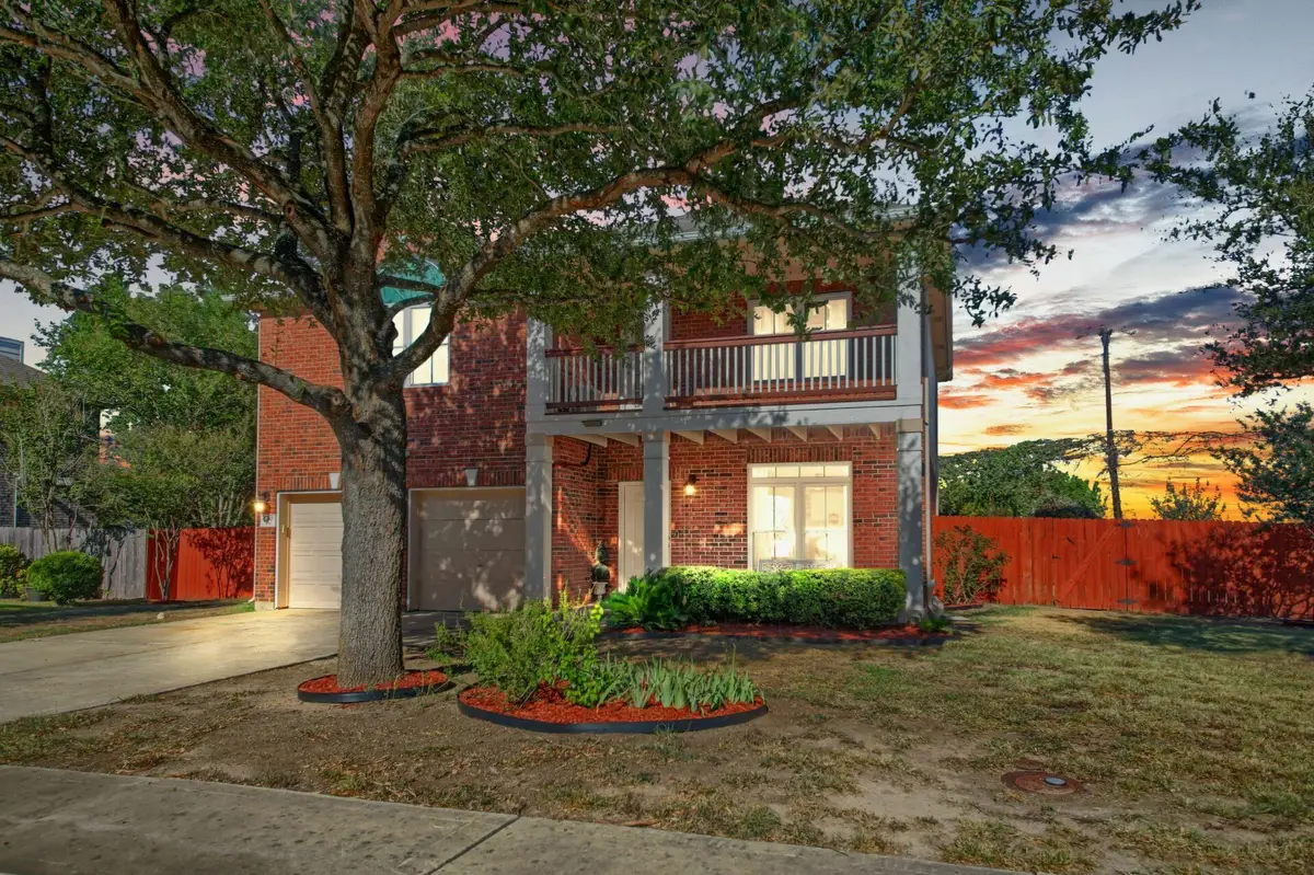 800 Windsor Hills Dr, Pflugerville, TX 78660 - #1
