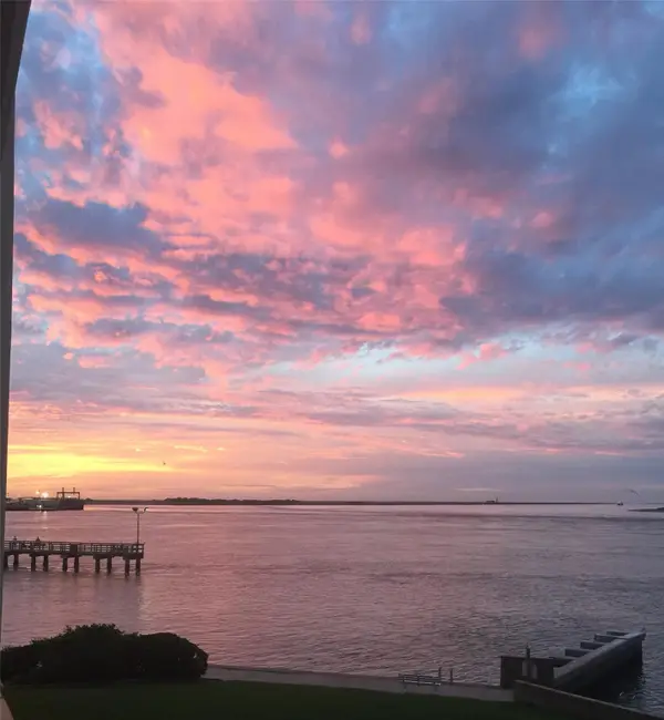 1000 N Station St #106, Port Aransas, TX 78373