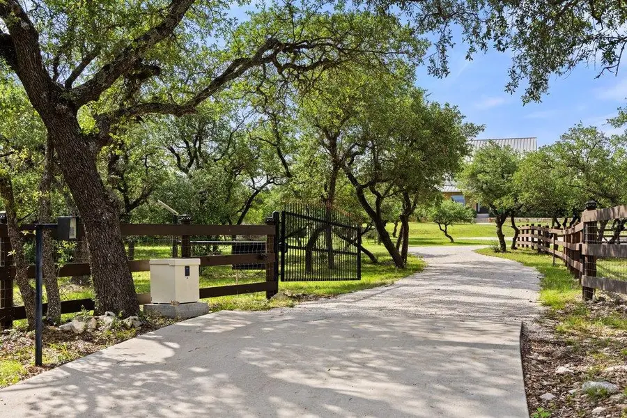 1051 Trailhead Cir, Dripping Springs, TX 78620 - #2