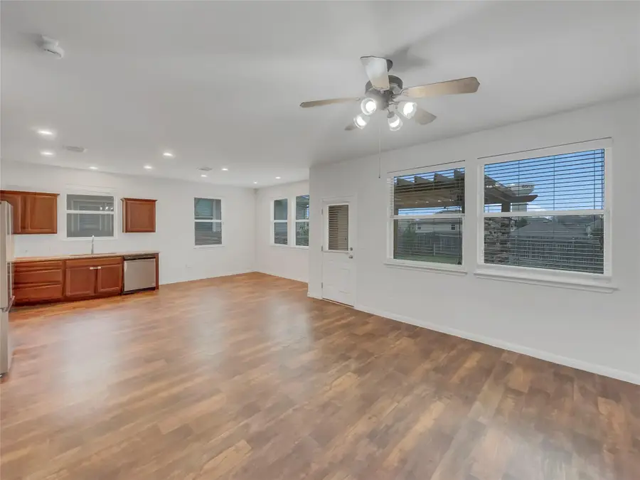 717 Twisted Oaks Ln, Buda, TX 78610 - Image #3