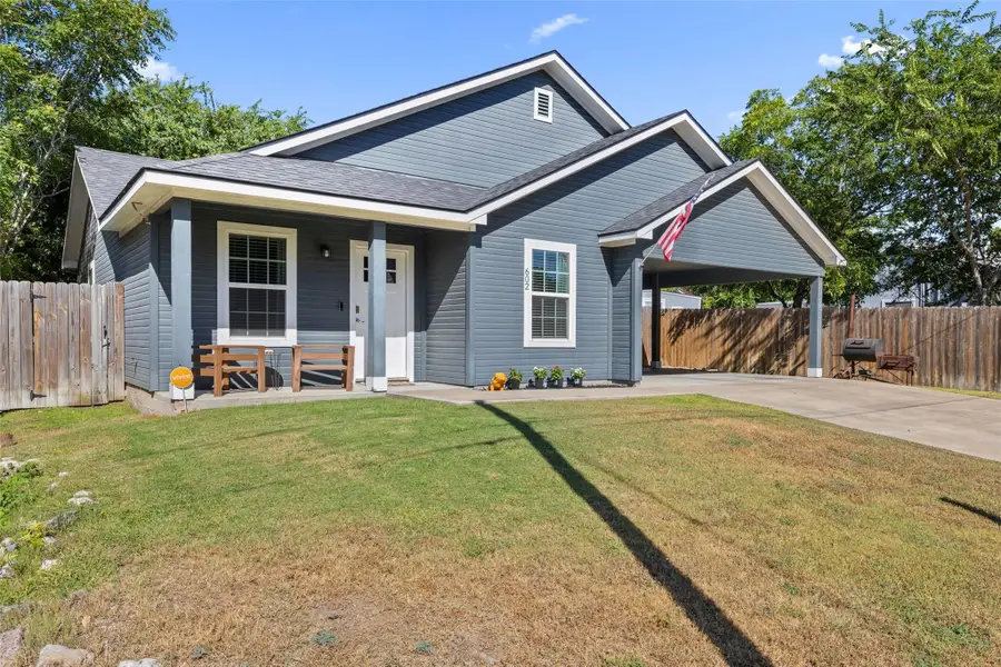 602 S Pierce St, Burnet, TX 78611 - #2