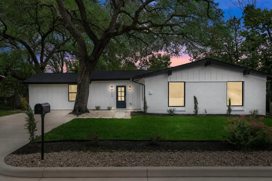 2204 Fair Oaks Dr, Austin, TX 78745 - #2