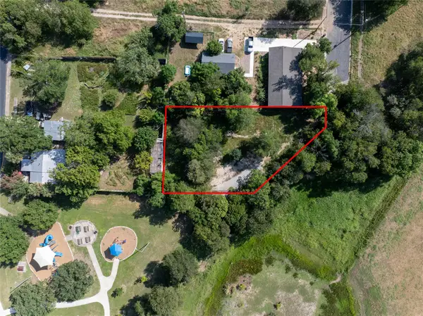 734 Valley St, San Marcos, TX 78666