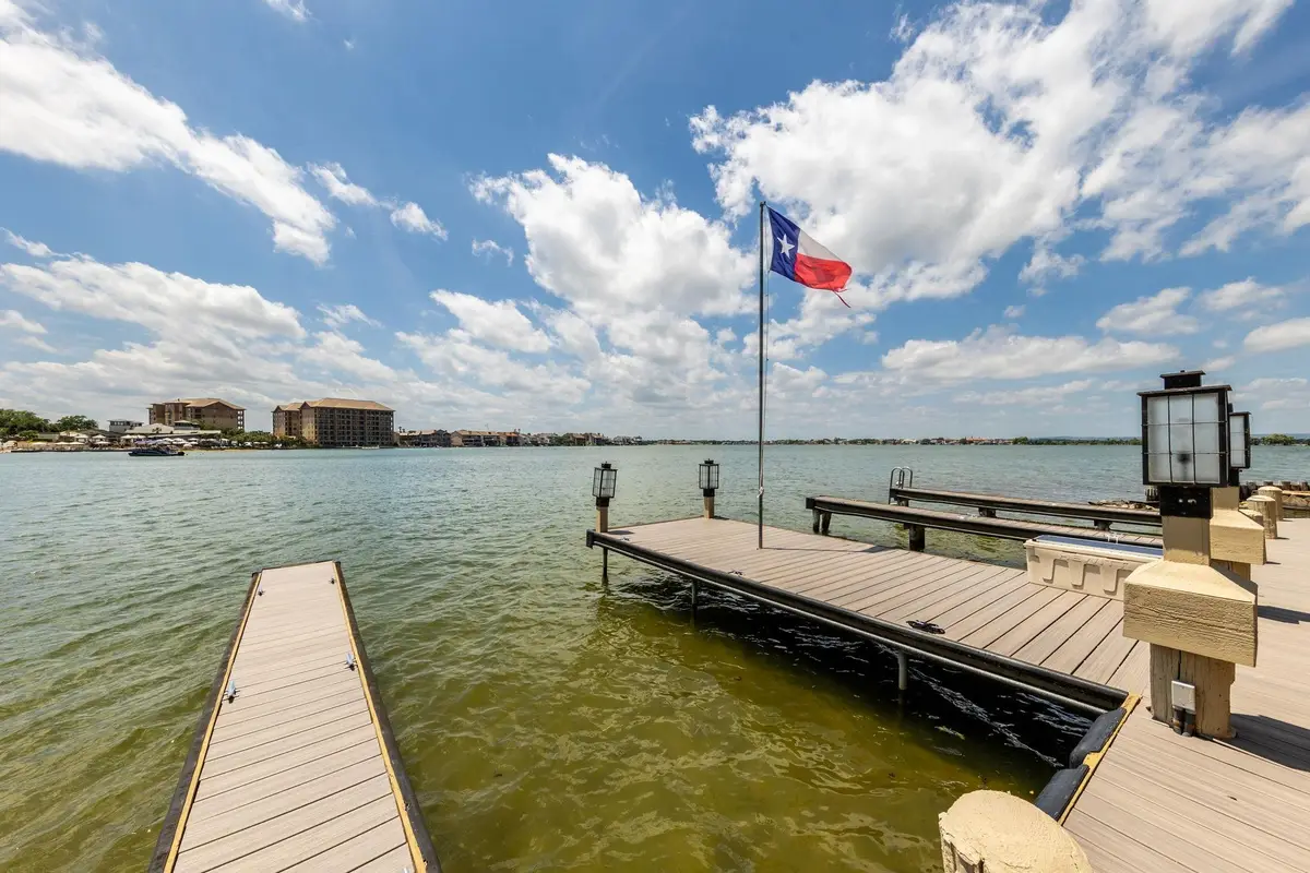 402 Island Dr #B, Horseshoe Bay, TX 78657 - #1