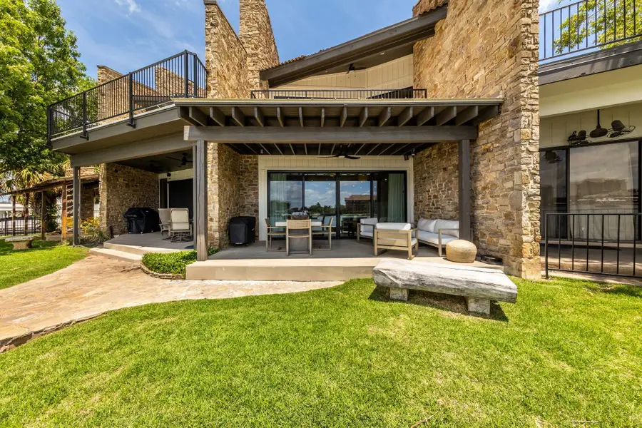 402 Island Dr #B, Horseshoe Bay, TX 78657 - #3