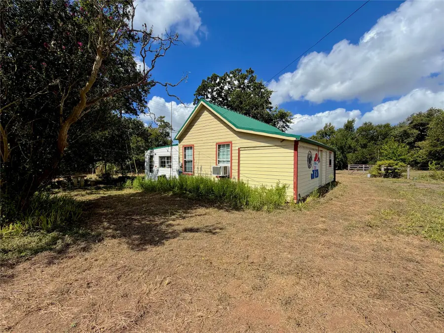 8947 S Fm 1915, Buckholts, TX 76518 - #2