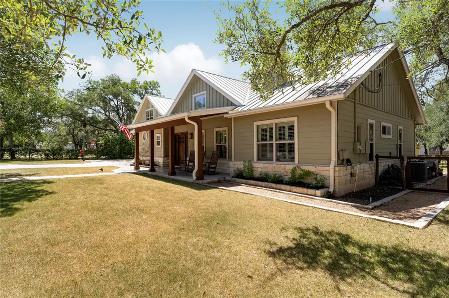315 Hays St, Dripping Springs, TX 78620 - #2