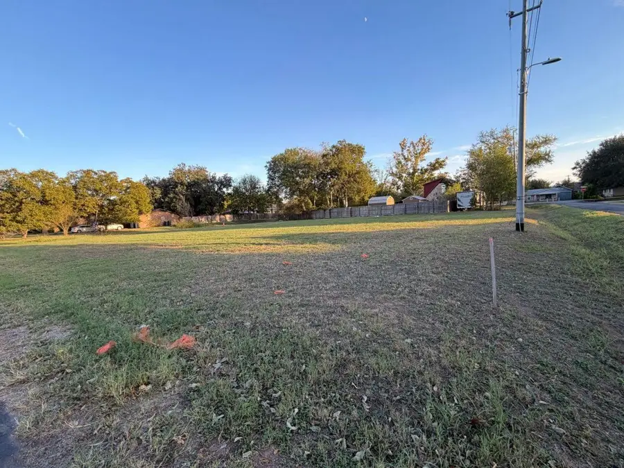 114 Hasler St, Bastrop, TX 78602 - #3