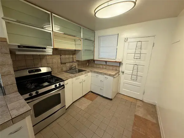2921 E 12th St #E, Austin, TX 78702