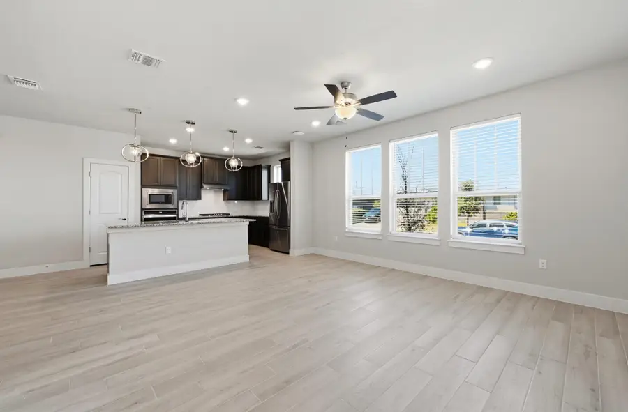 8401 Orizzonte St, Austin, TX 78744 - #2