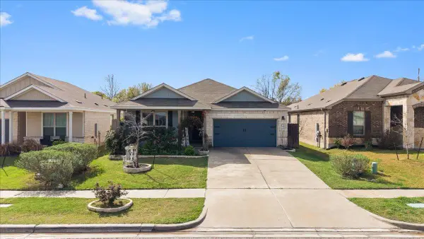 1705 T H Johnson Dr, Taylor, TX 76574