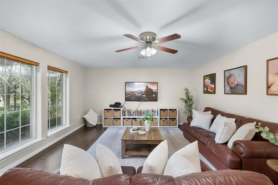 705 Palmer St, Rockdale, TX 76567 - #3