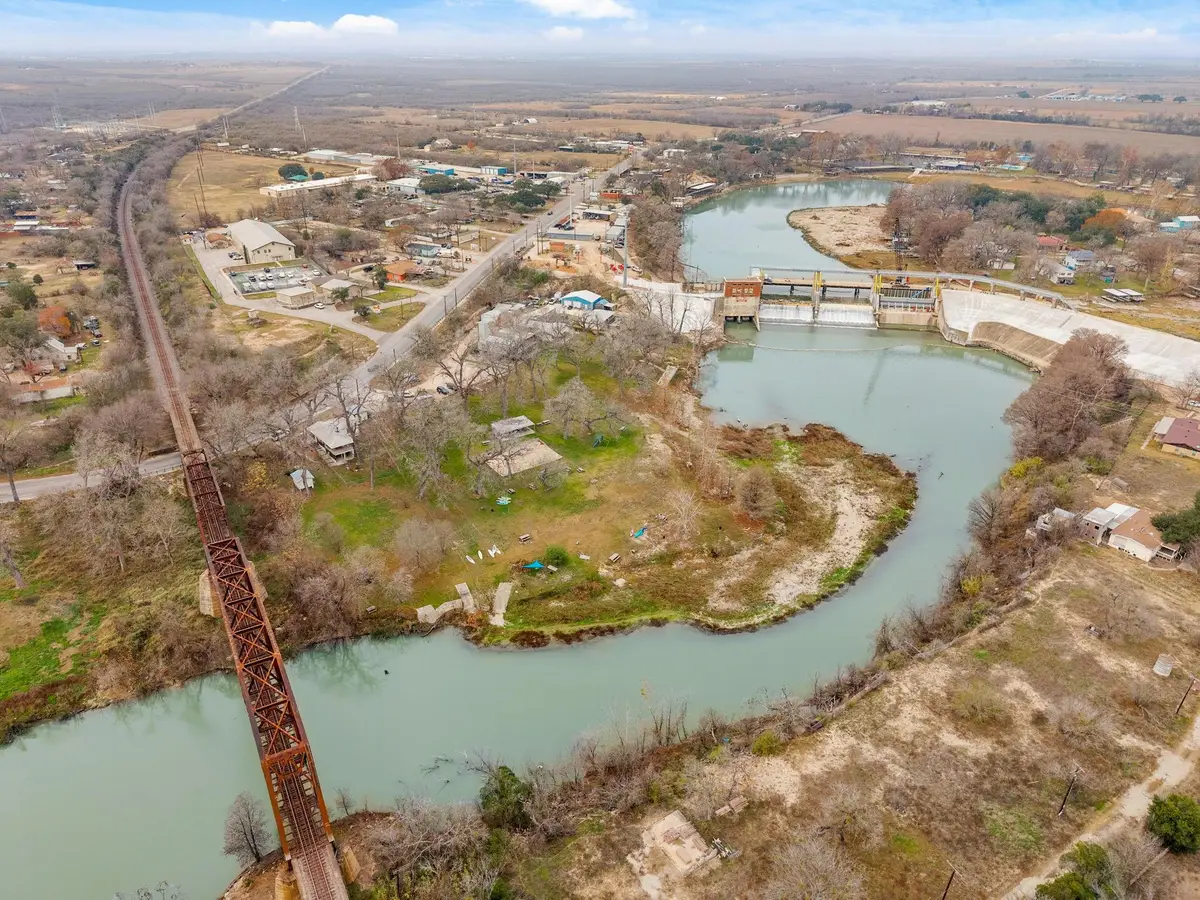 9035 Fm 725, McQueeney, TX 78123 - #1