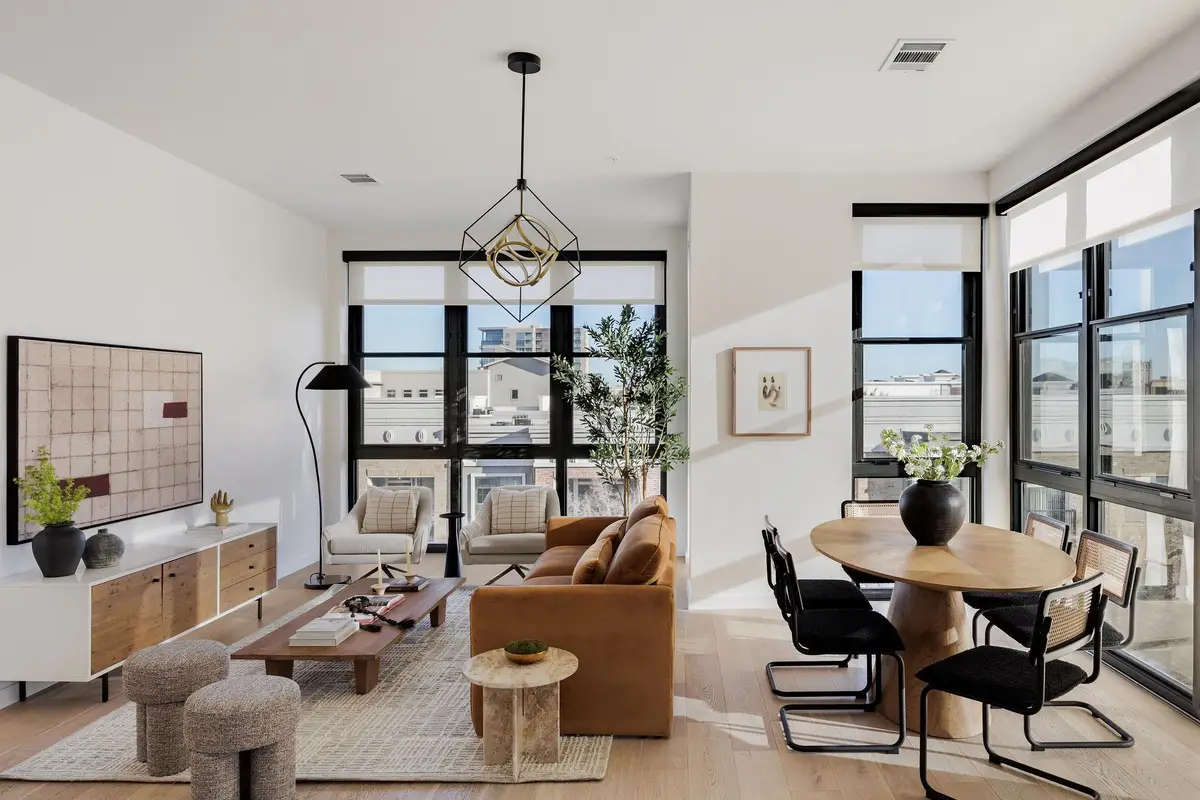 800 Embassy Dr #408, Austin, TX 78702 - Image #1