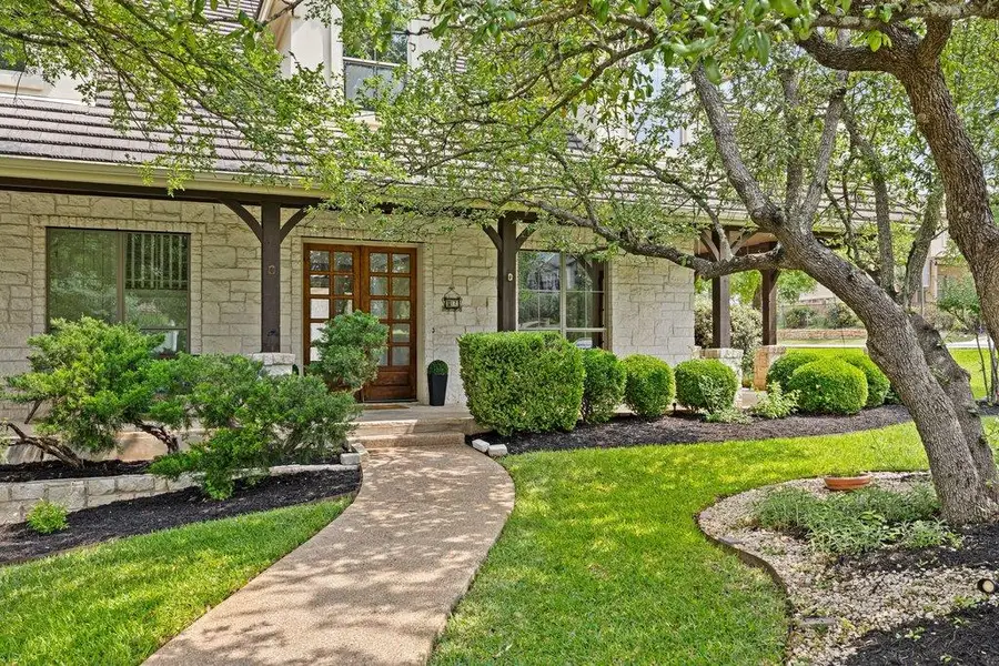 2 Dovedale Cv, The Hills, TX 78738 - #2