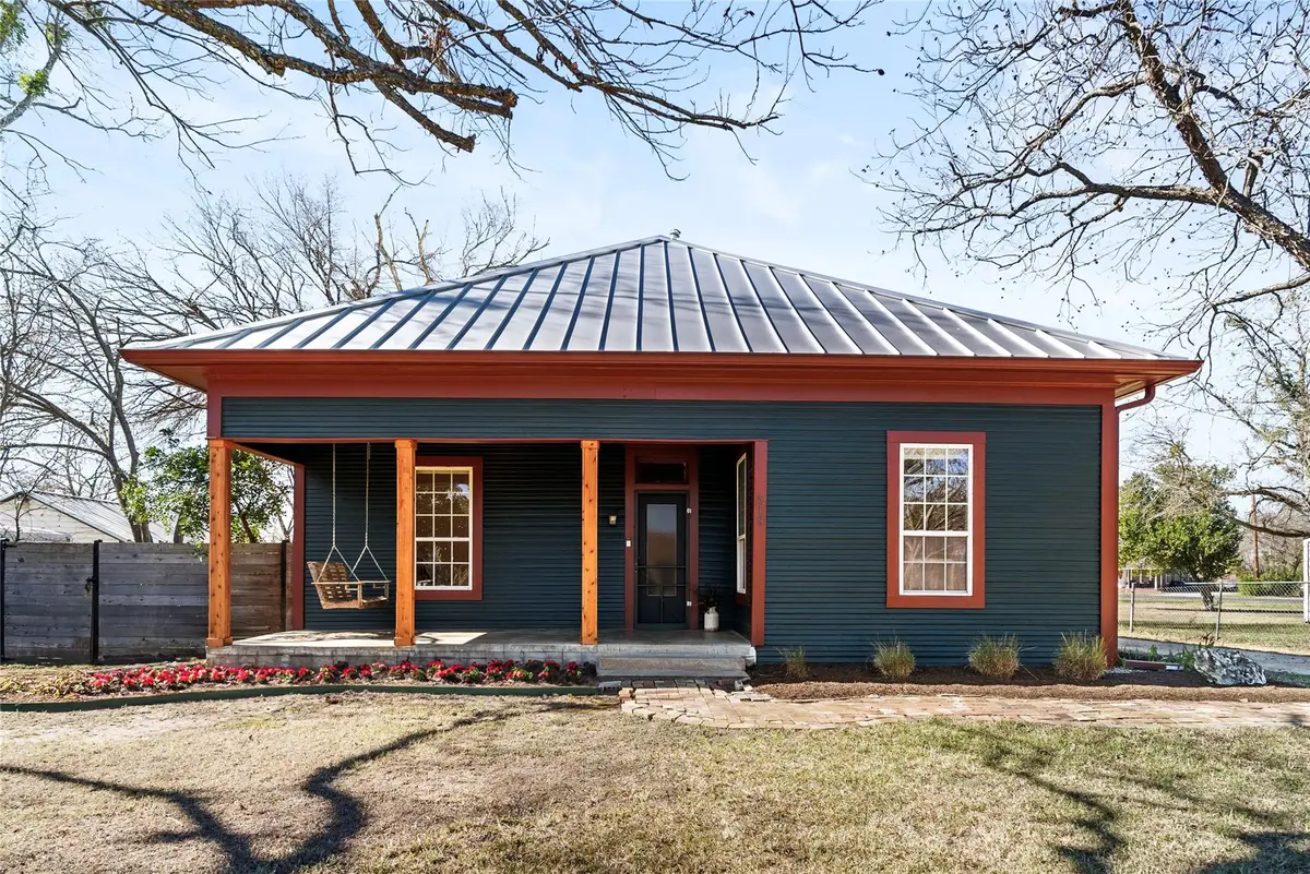 518 N Avenue F, Elgin, TX 78621 - #1