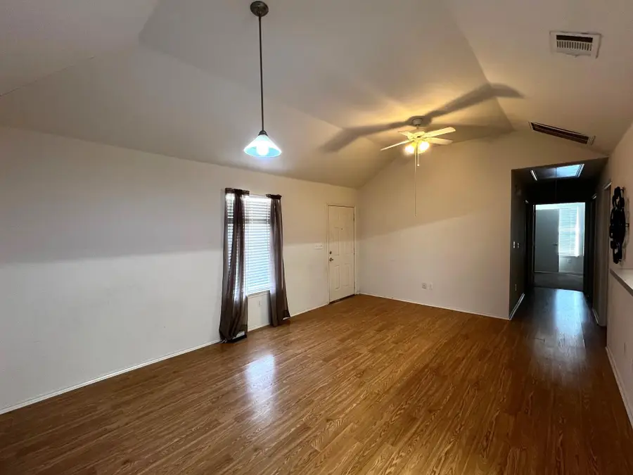 833 E Camp St, La Grange, TX 78945 - #2