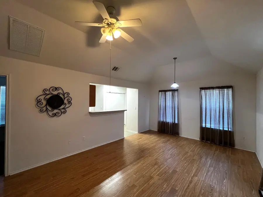 833 E Camp St, La Grange, TX 78945 - #3