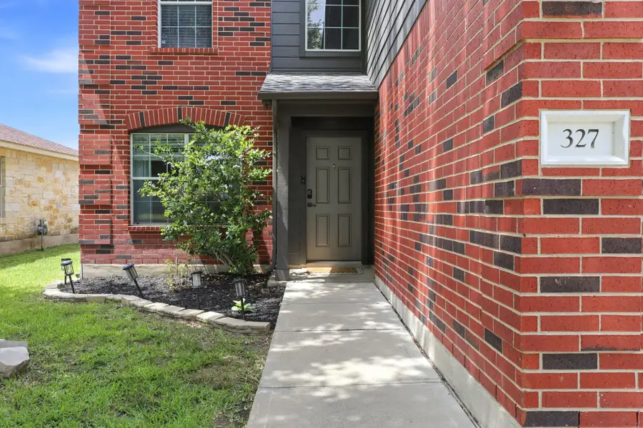 327 Outfitter Dr, Bastrop, TX 78602 - #2