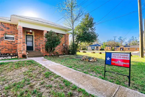 208 N Avenue B, Elgin, TX 78621