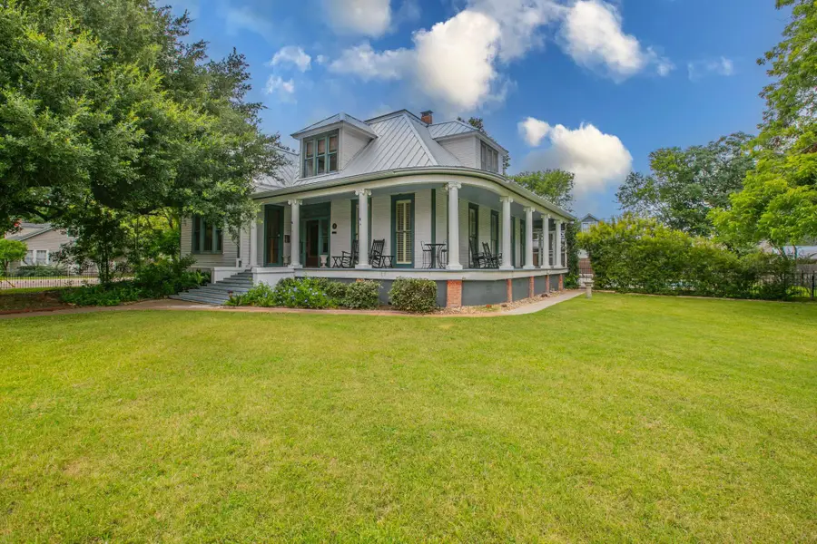 1109 Pecan St, Bastrop, TX 78602 - #2