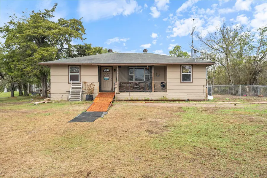 250 Rick Rd, La Grange, TX 78945 - Image #2