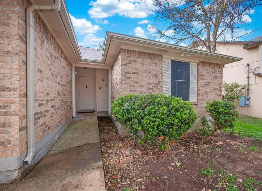 103 Songbird Ct, Cedar Creek, TX 78612 - #2