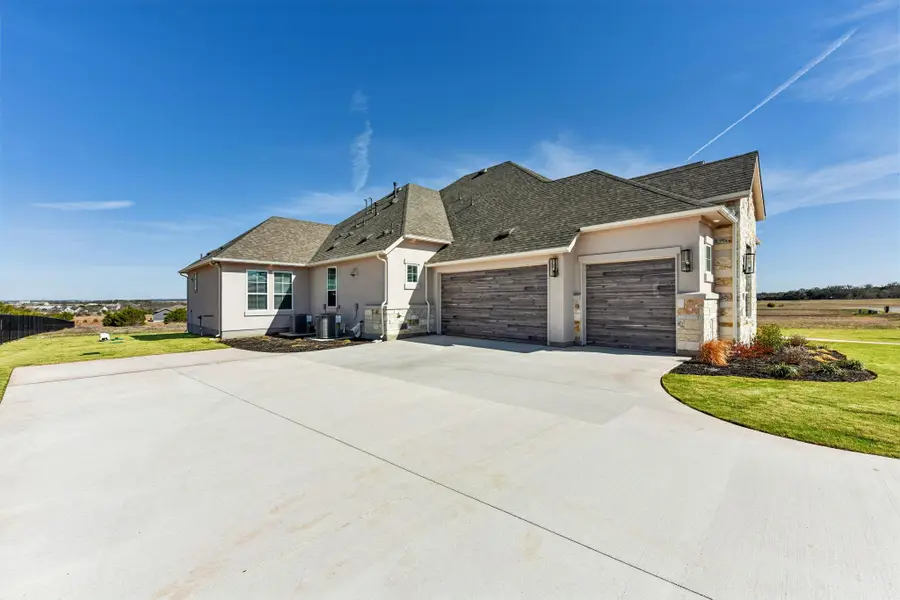 1001 Doelling Dr, Florence, TX 76527 - #3