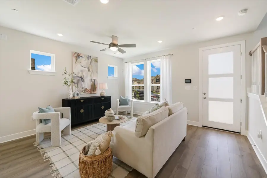 511 Emory Crossing Blvd, Hutto, TX 78634 - Image #2