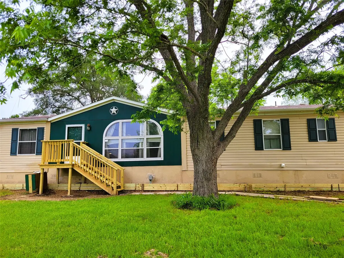 171 N Main St N, Paige, TX 78659 - #1