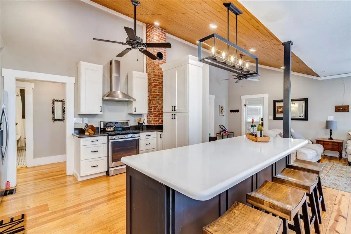 506 Shaw Ave, Fredericksburg, TX 78624 - #1
