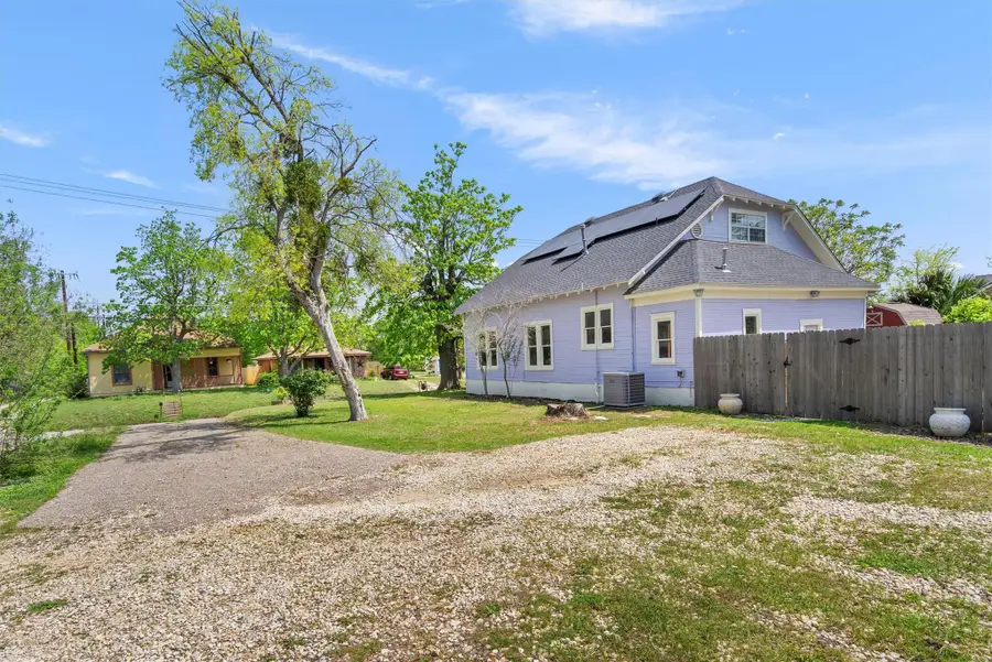 901 Kimbro St, Taylor, TX 76574 - #3