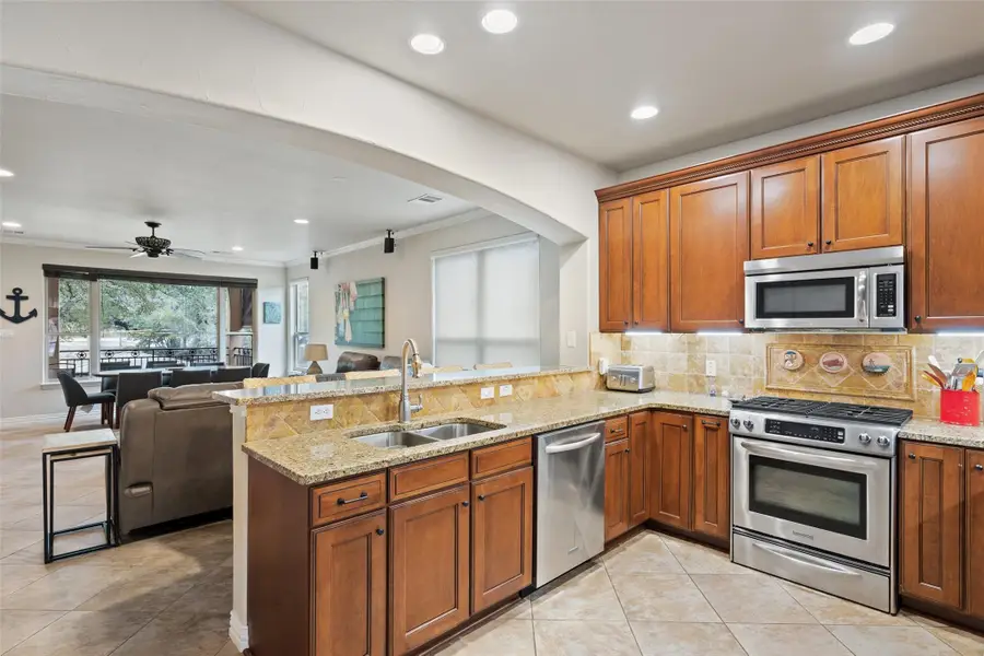 118 Bridgepoint Dr, Kingsland, TX 78639 - #3