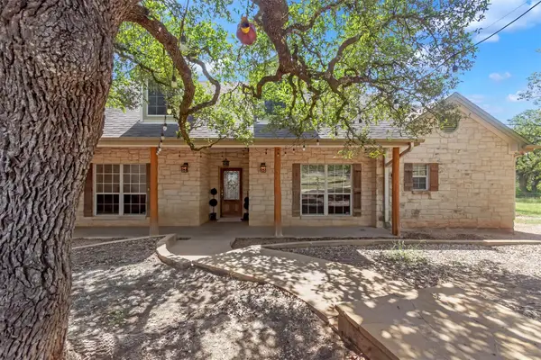 1120 Meadow Ridge Dr, Dripping Springs, TX 78620