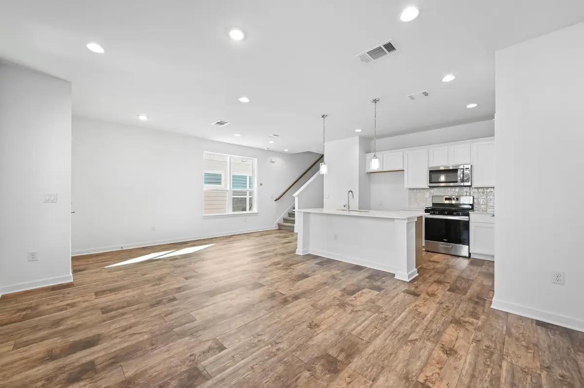462 Orleanian Dr #B, Buda, TX 78610 - #1