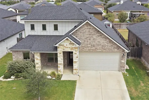 521 Seabiscuit Dr, Jarrell, TX 76537