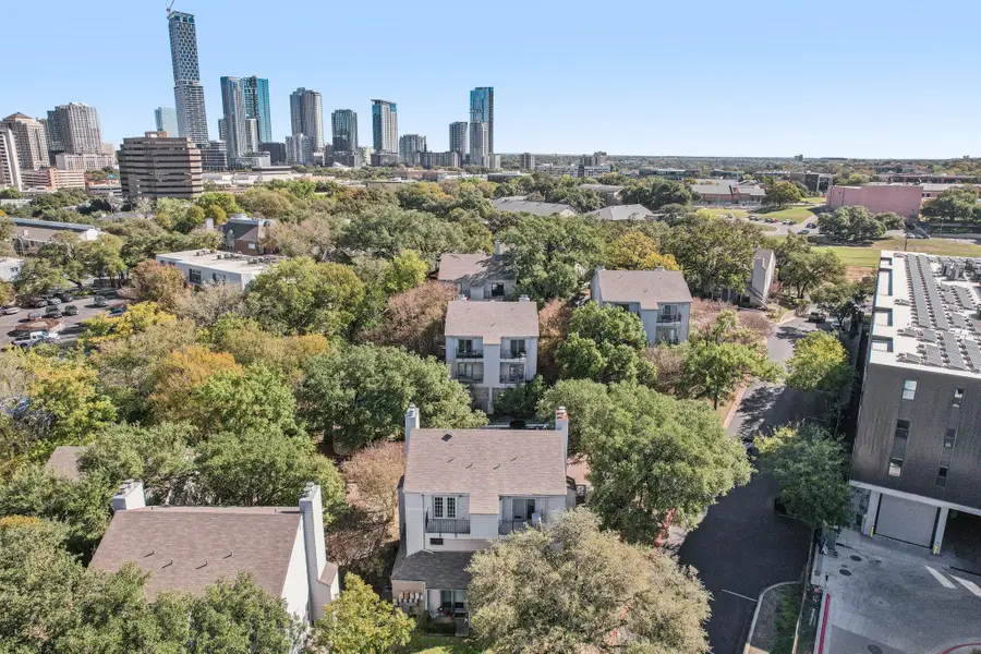 802 S 1st St #220, Austin, TX 78704 - Image #2