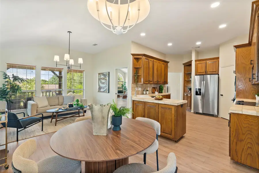 109 Schooner Dr, Lakeway, TX 78738 - #2