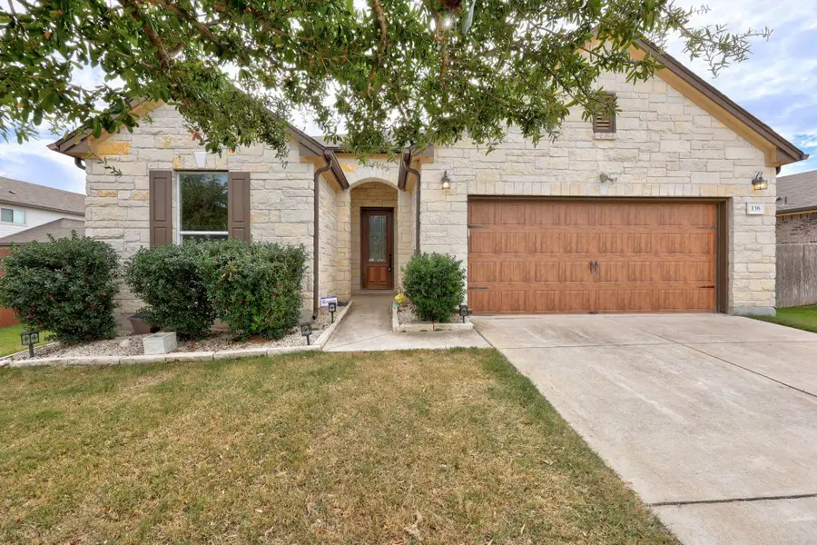 136 Vickers St, Georgetown, TX 78628 - Image #3