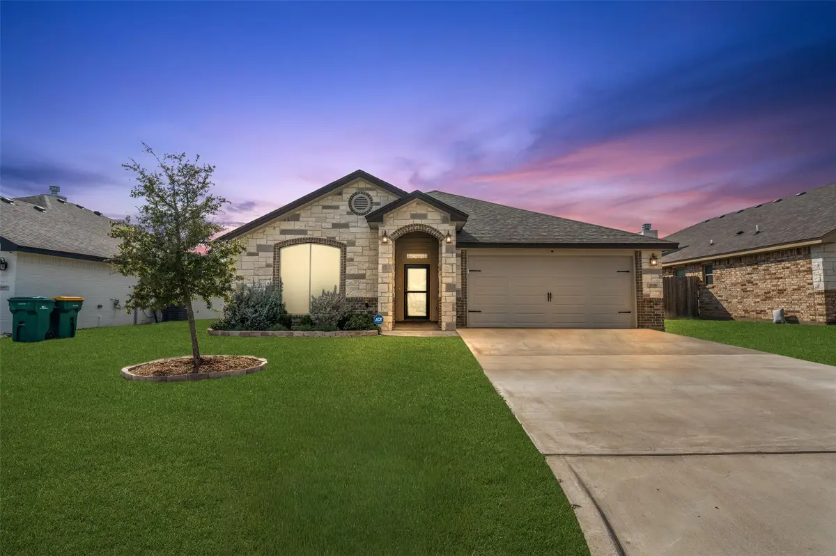 2636 Cedar Glen Dr, Belton, TX 76513 - Image #1