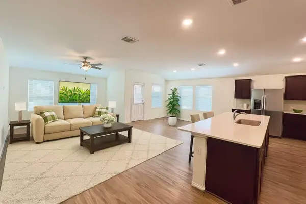 102 Wolseley Dr, Hutto, TX 78634