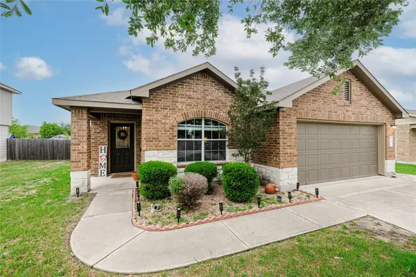 225 Foxglove Dr, Hutto, TX 78634