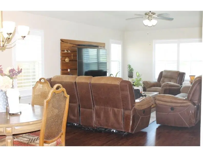 188 Beth Ann Loop Loop, Taylor, TX 76574 - #2