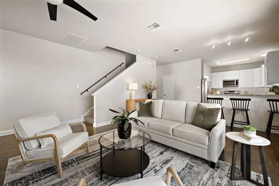 105 Edison Dr, Hutto, TX 78634 - Image #3